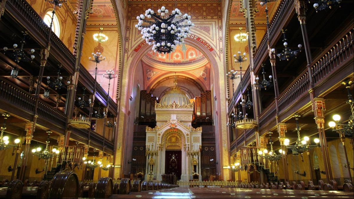 La deslumbrante Gran sinagoga de Budapest, la segunda mayor del mundo