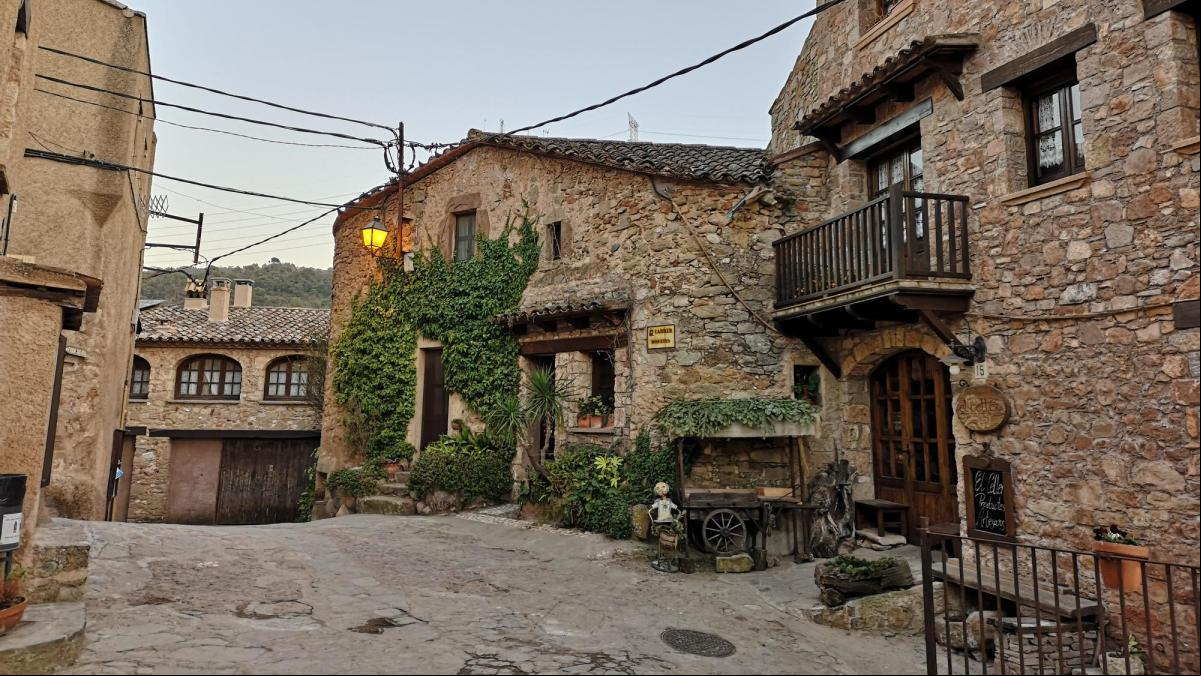 El pintoresco pueblo a una hora de Barcelona reconocido como uno de los mejores pueblos turísticos de 2024 según la ONU