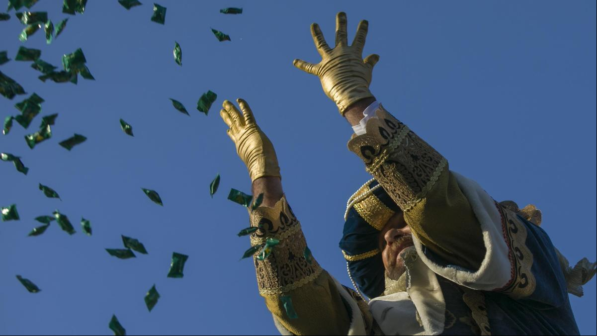 El tiempo en las cabalgatas de Reyes: precipitaciones en el Cantábrico y calima en Canarias
