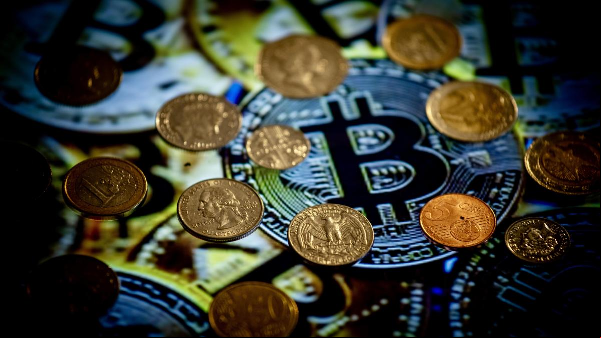El bitcoin, la inversión financiera que más se revaloriza en el 2024