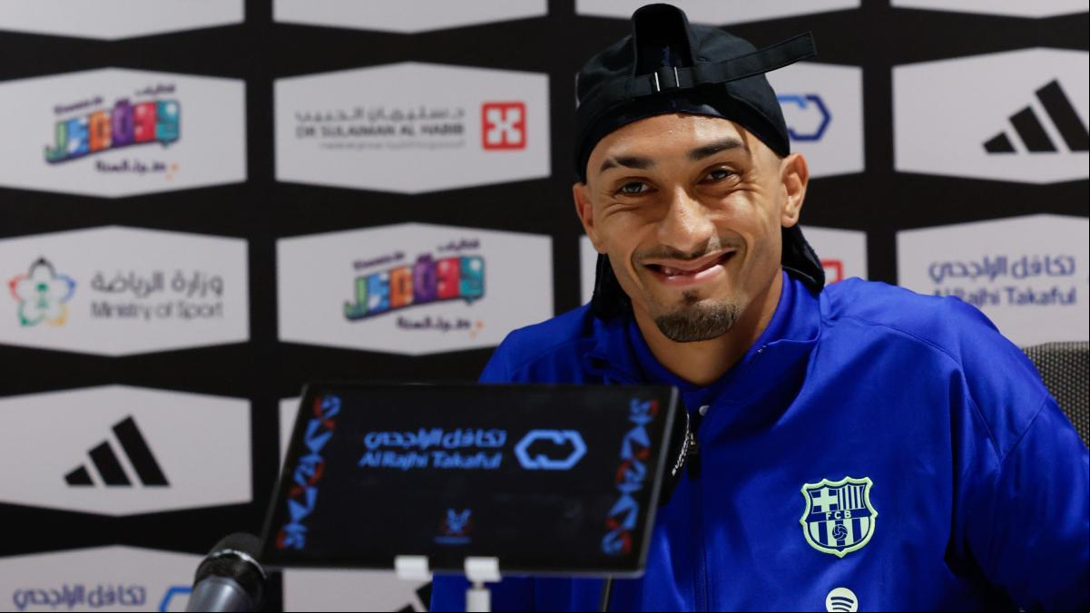 Raphinha: “Viendo la situación de Olmo, si estuviera en otro club me pensaría si fichar por el Barça”