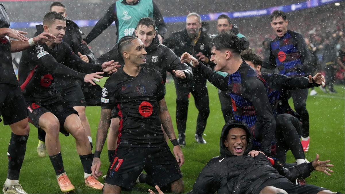 El Barça logra clasificarse para los octavos tras una victoria imposible de creer