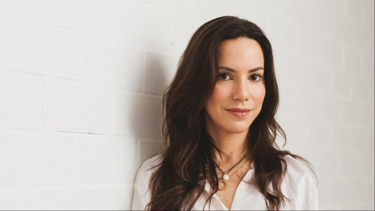 Isabel Viña, médica y divulgadora, 31 años: “A partir de los 25 años se experimenta una pérdida anual de hueso y hay ciertos consejos que debemos seguir para evitar esto”