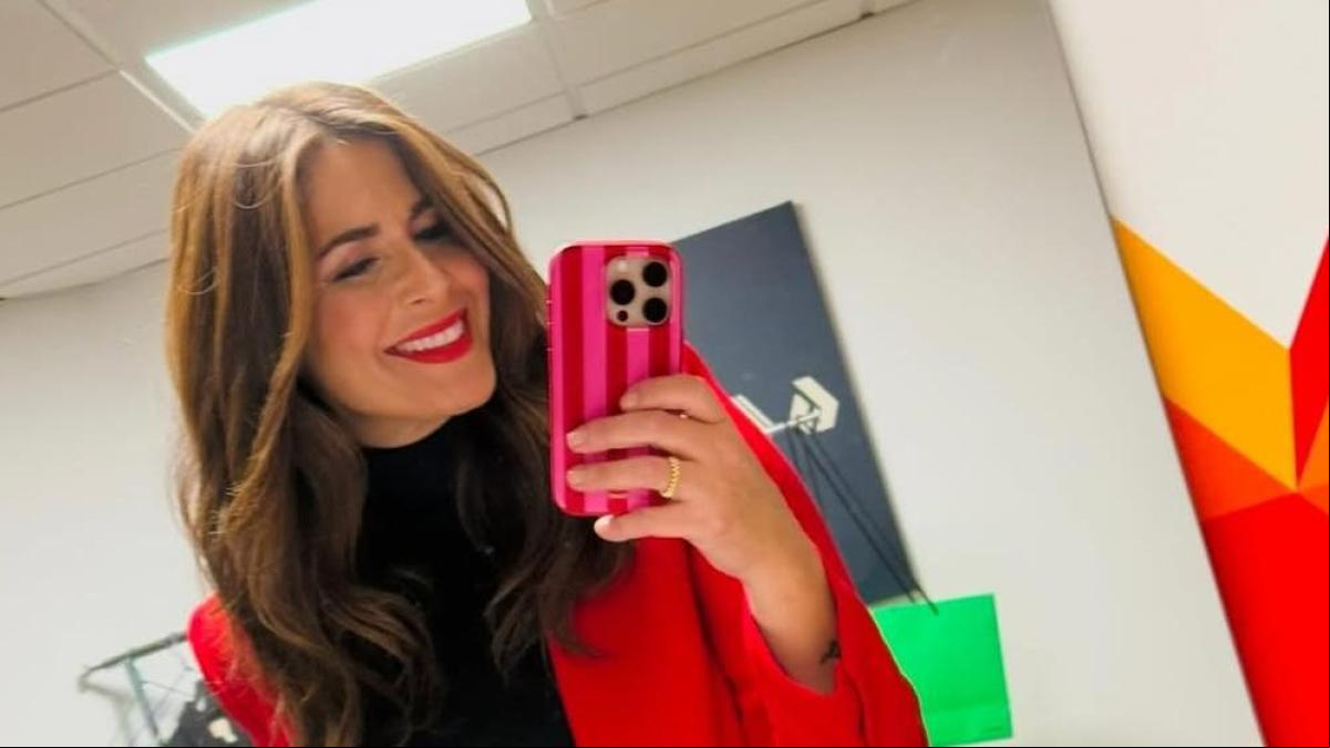 El impecable conjunto de Nuria Roca que siempre funciona: apto para las más atrevidas y por menos de 150 euros