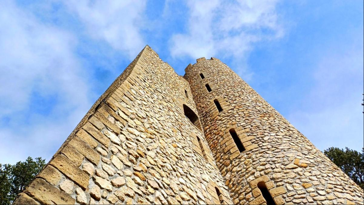 La imponente Torre dEspinalbet