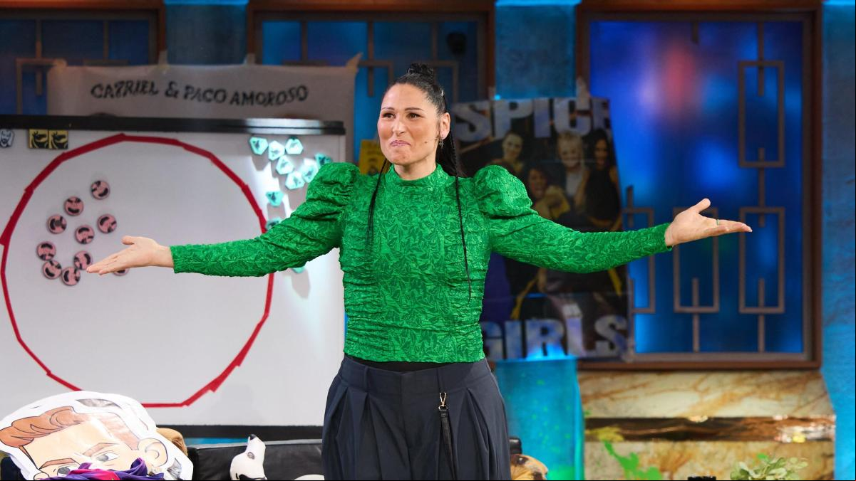 Rosa López y su peculiar arca de Noé: “Tengo seis perros, una ninfa, cuatro agapornis, una paloma… ¡y hasta ratones!”