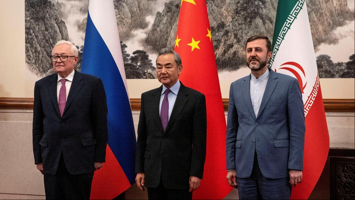 La Xina i Rússia donen  al programa nuclear de lIran davant la pressió dels EUA