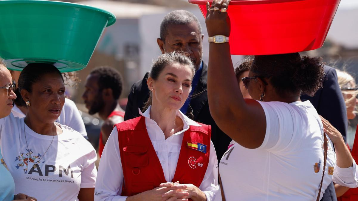 Letizia: “La labor de los cooperantes es irable e imprescindible”