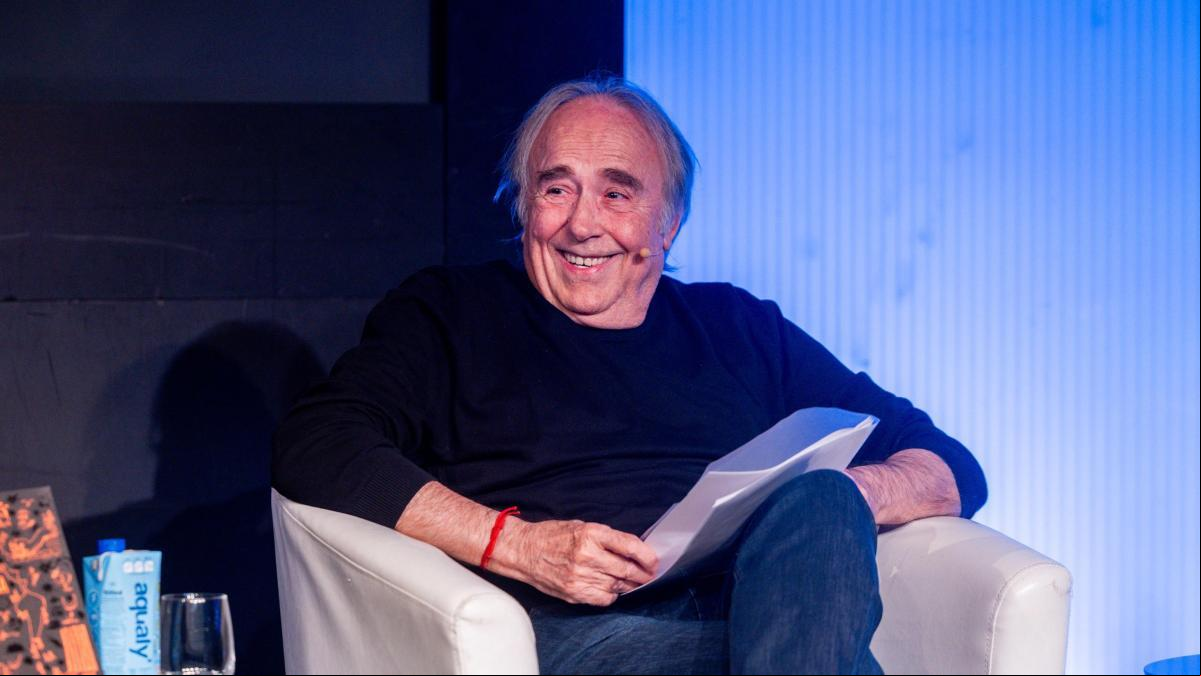 Joan Manuel Serrat recibirá el premio KM 13.774 por tender puentes entre Catalunya y América Joan Manuel Serrat recibirá el premio KM 13.774 por tender puentes entre Catalunya y América