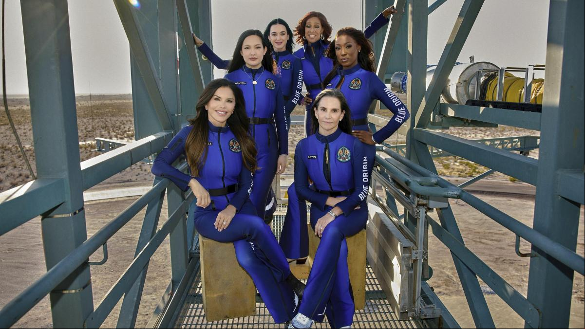 Katy Perry y la novia de Jeff Bezos completan su viaje al espacio