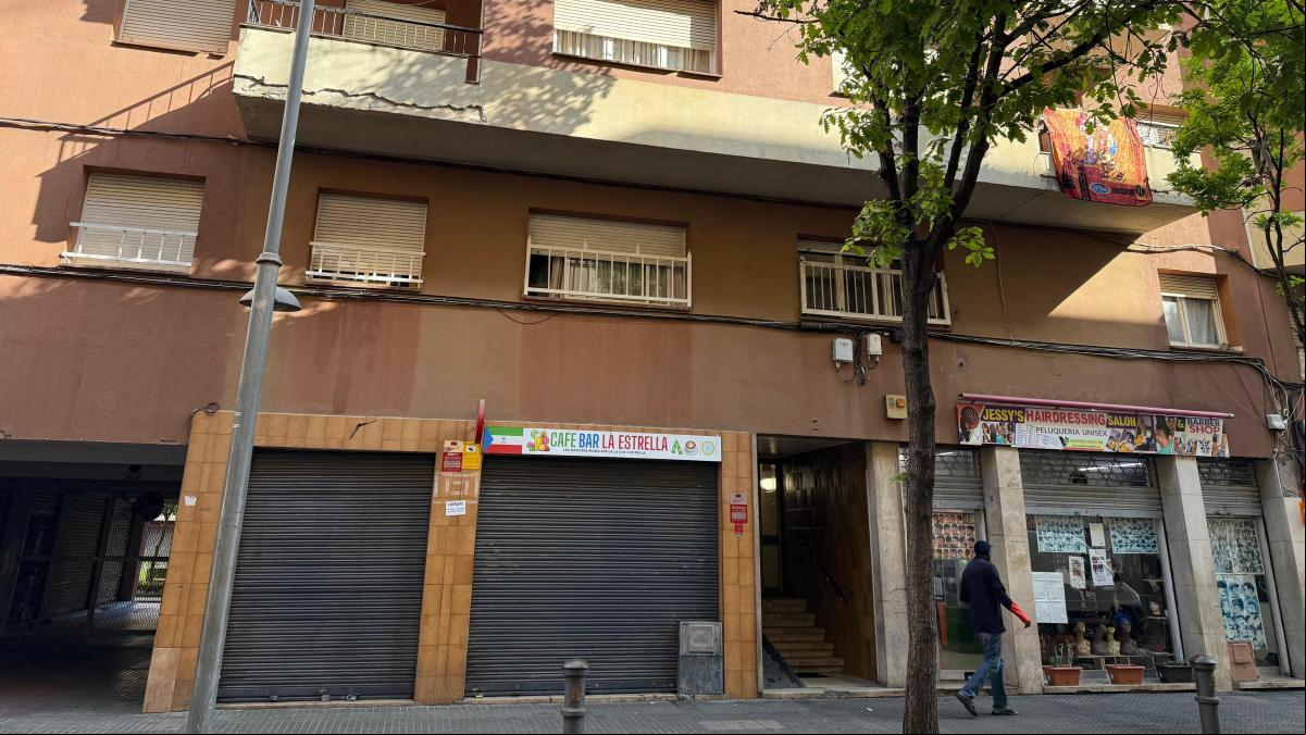 Un joven de 19 años muere al caer de un piso en el que se coló en Salt