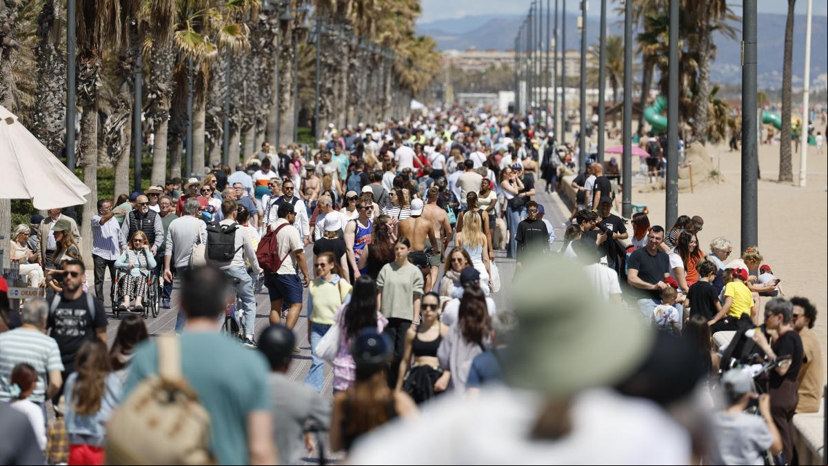 El efecto de última hora dispara la ocupación al 90% en los principales destinos valencianos