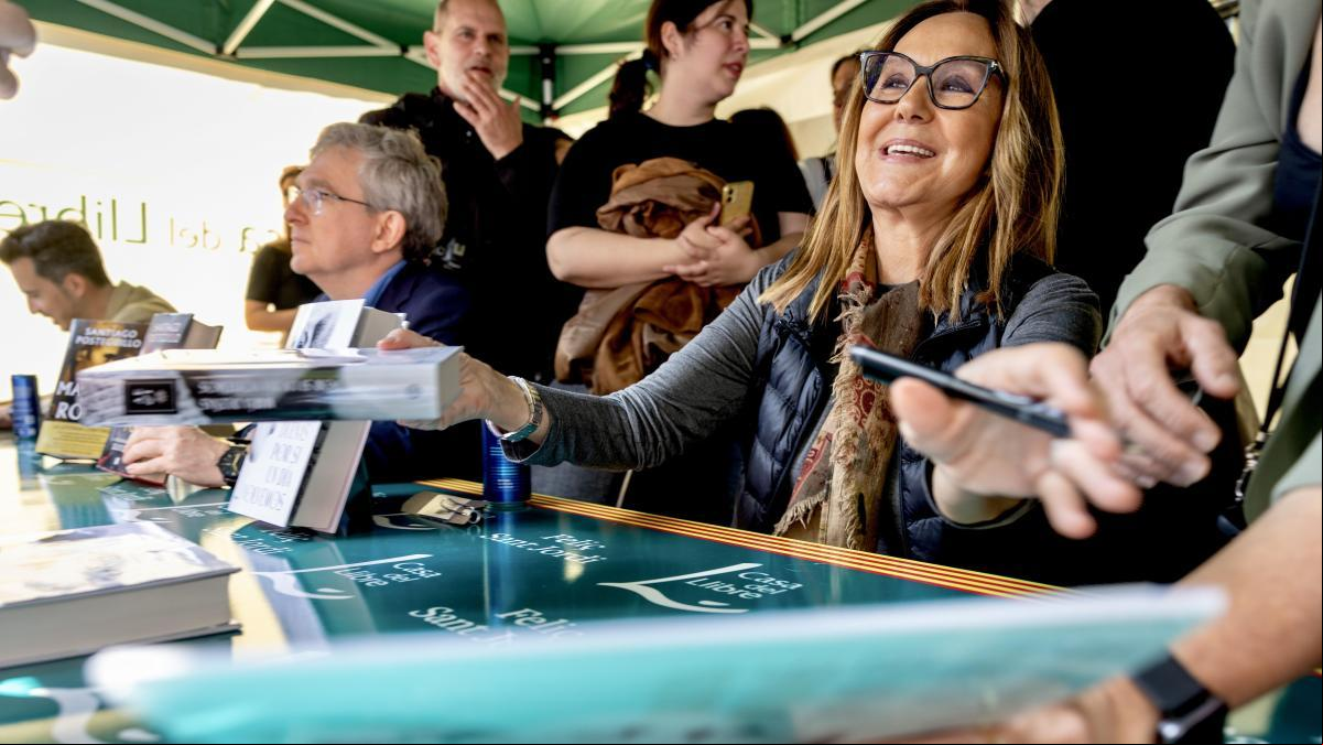 Cercas, Dueñas, Bosch y Sala i Martín, los más vendidos en un Sant Jordi de récord