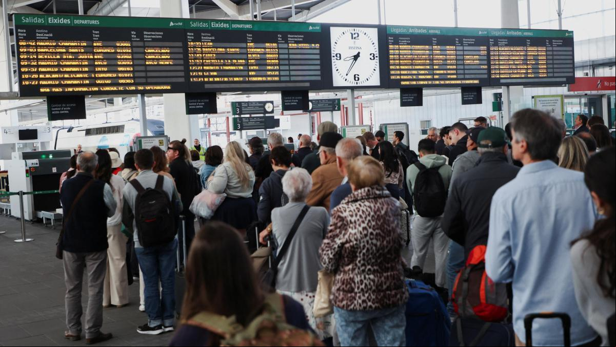 Enfermos y s de tren y ascensor, los puntos débiles del apagón Enfermos y s de tren y ascensor, los puntos débiles del apagón