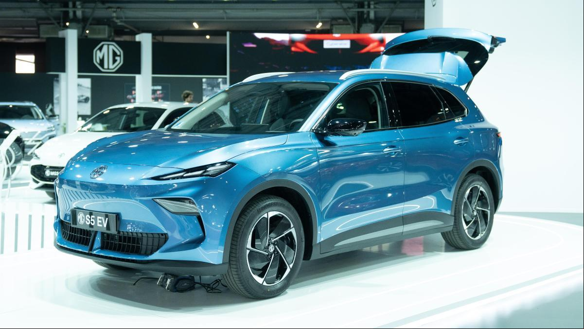 Duelo de marcas chinas: MG desafía a BYD con un nuevo coche SUV eléctrico barato, disponible por solo 19.990 euros en el Automobile Barcelona