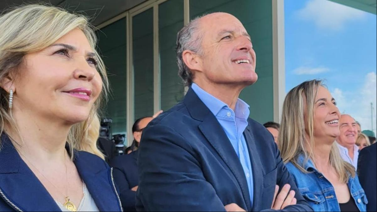 Camps se cansa de esperar a Mazón y Feijóo y pasa a la ofensiva