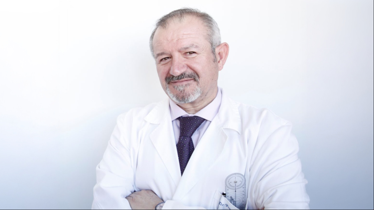 Francisco Esparza, traumatólogo: “Parar al deportista lesionado es condenarlo, hay que mantener el cuerpo en movimiento para no perder la fisiología”