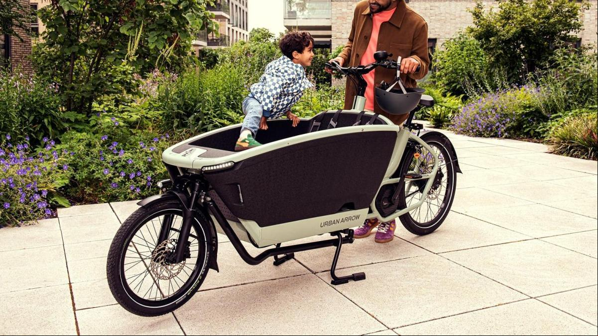 La práctica bici eléctrica de carga en la que cabe casi todo
