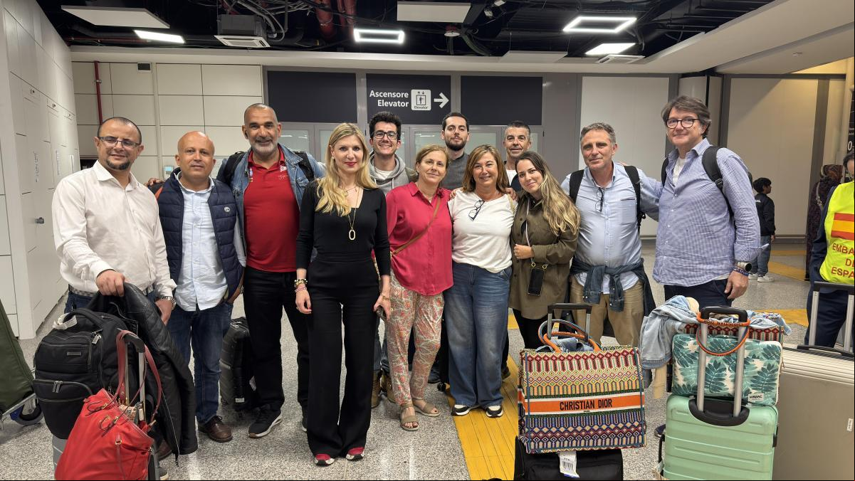 Evacuados con éxito los 17 españoles atrapados en Trípoli tras el estallido de violencia entre milicias