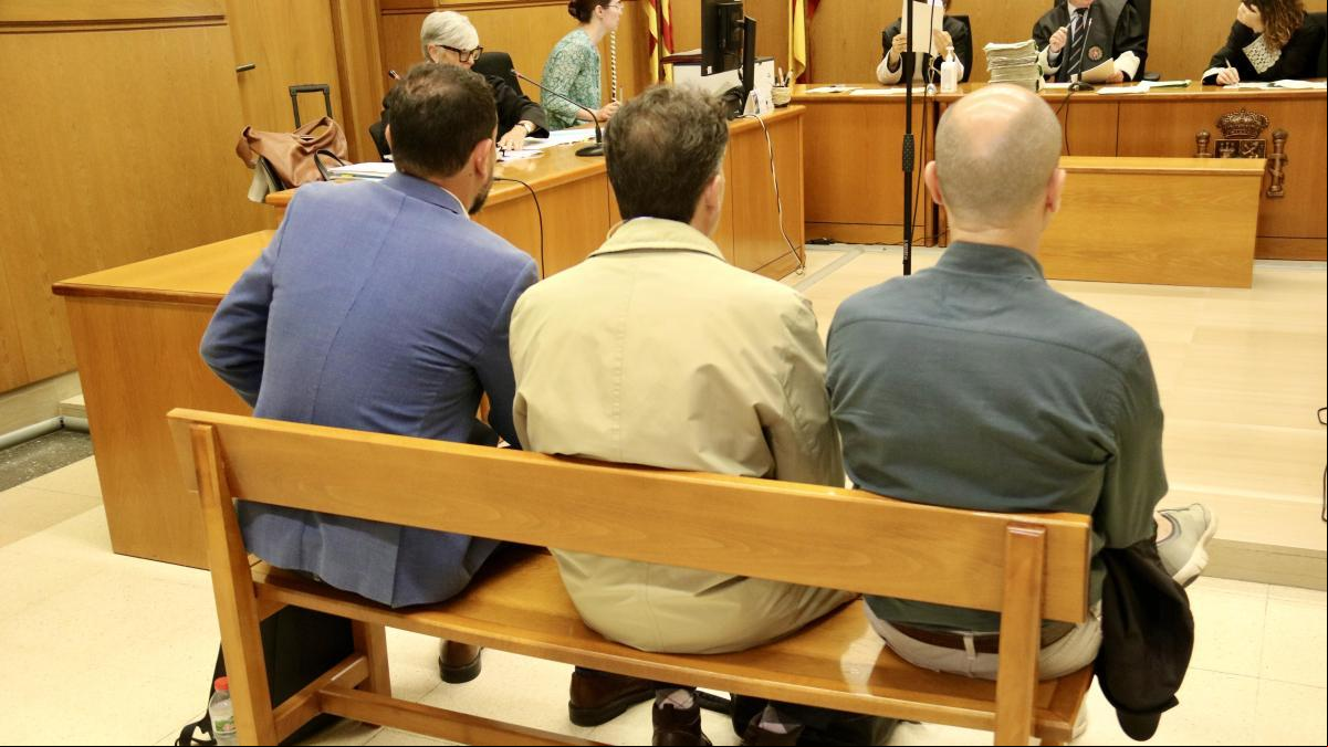 El exalcalde de Badalona declara ante el juez que “nunca” dio directrices urbanísticas: “Sólo firmaba”
