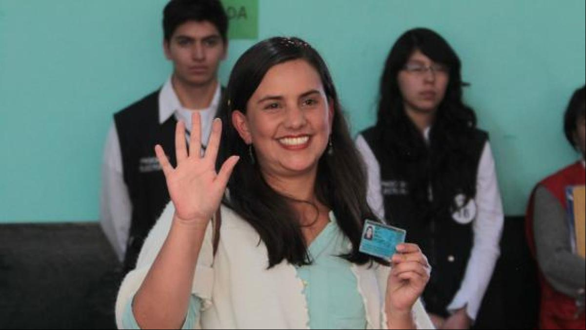 Verónika Mendoza: “La derecha peruana ha intentado dar un golpe de Estado lento”
