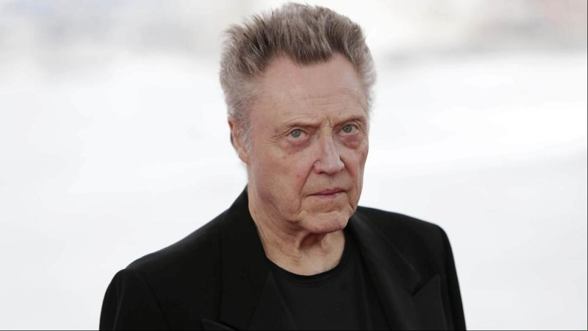 Christopher Walken borra un Banksy durante un programa de televisión