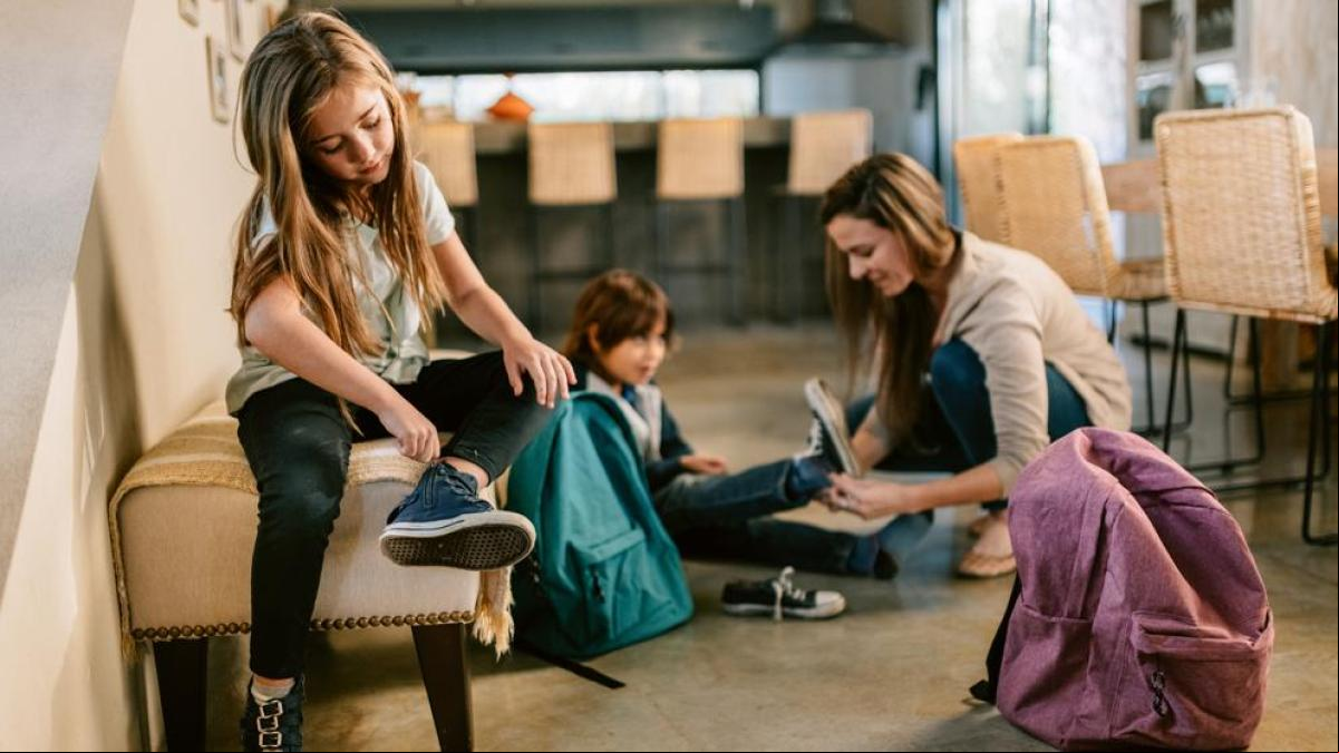Ropa básica para niños al mejor precio para que vayan cómodos a la escuela: joggers, leggins, camisetas y sudaderas
