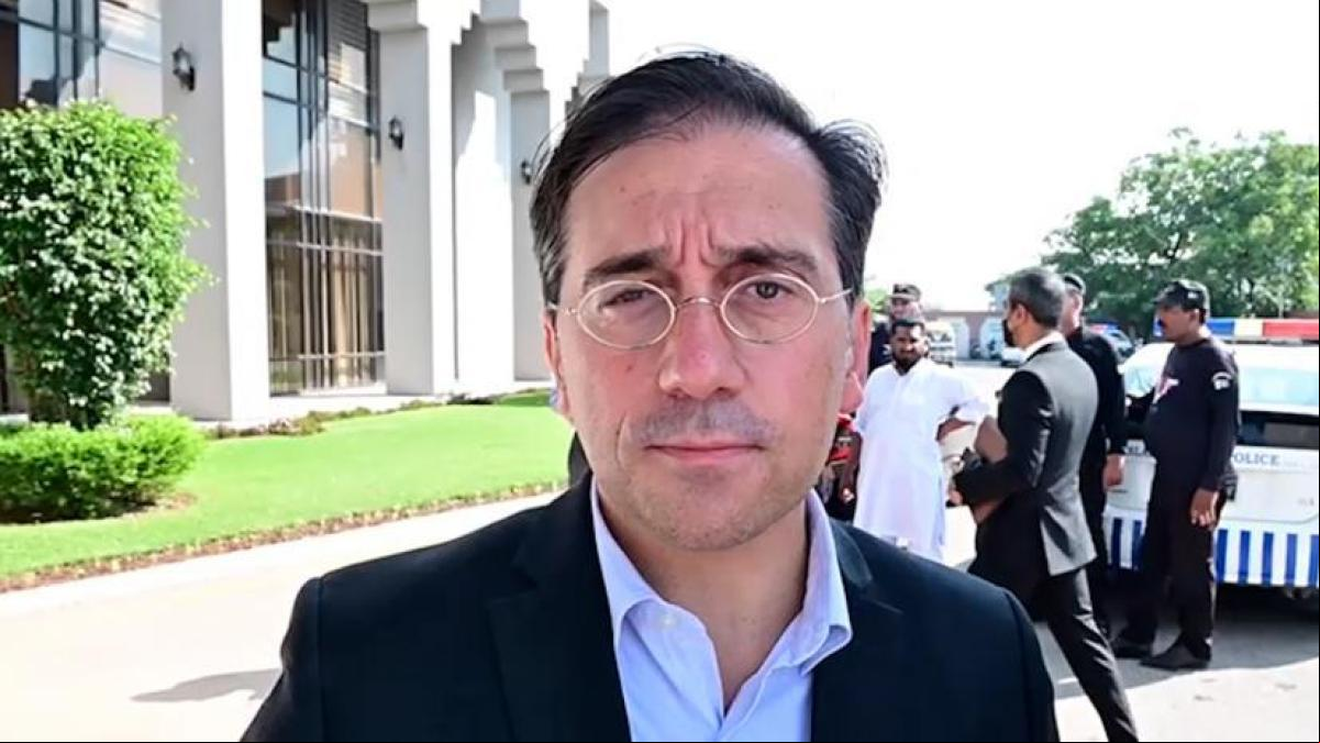 Albares busca en Pakistán vías de evacuación para los colaboradores afganos