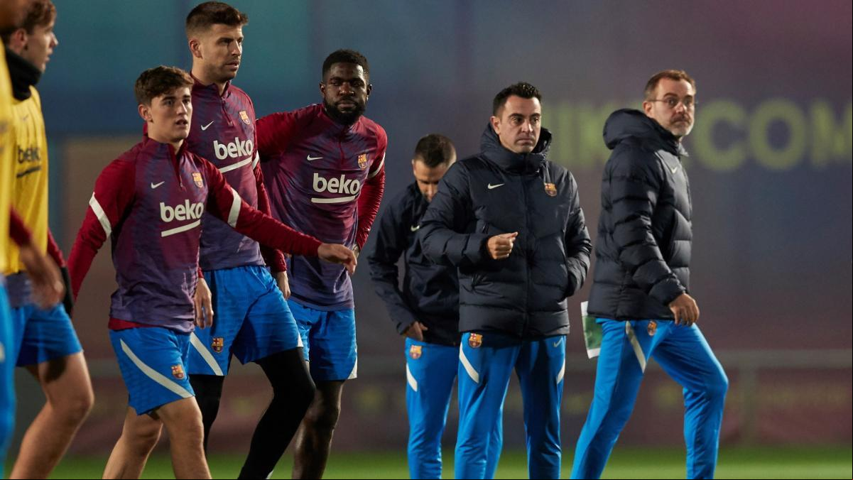 Xavi recupera a Piqué, Sergi Roberto, Eric Garcia y Nico en su estreno en el banquillo