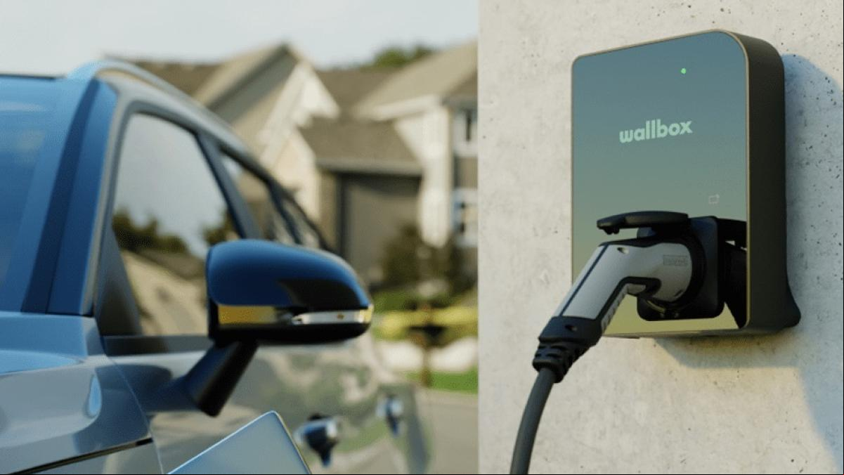 Por qué peligran las subvenciones para coches híbridos enchufables en Europa