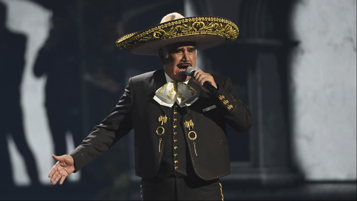 El rey se despide pidiendo volver