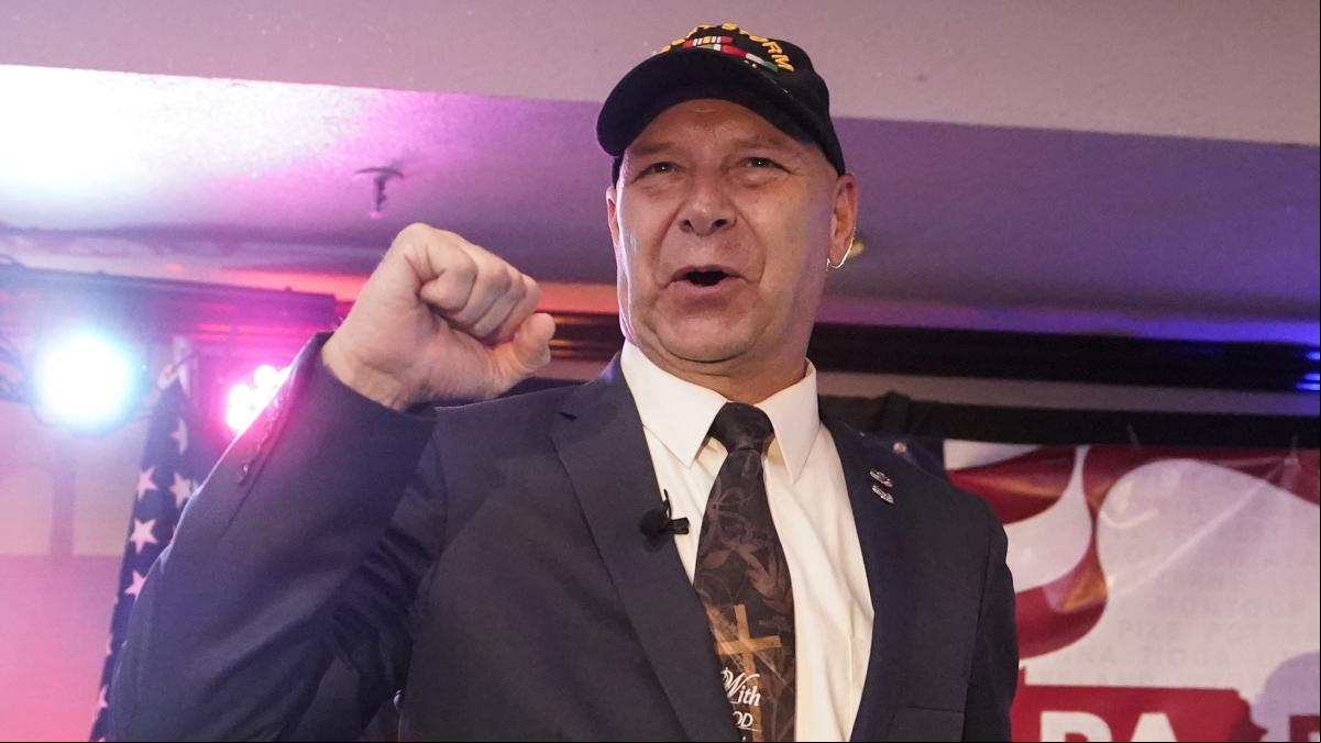 Las primarias en EE.UU. prueban que Trump es poderoso pero no invencible