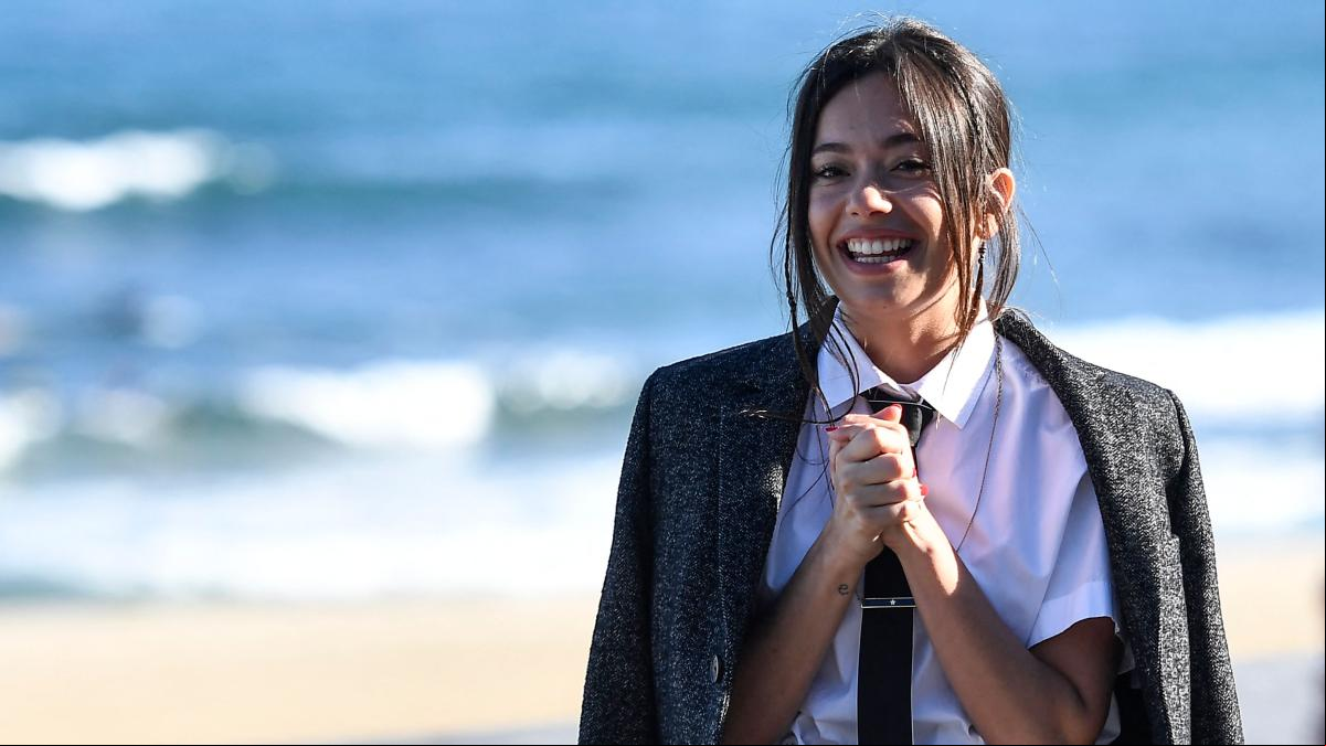 Triunfo del corsé y la americana en el festival de San Sebastián