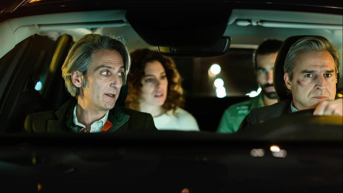 ¿En qué coche viajan los protagonistas de la película El cuarto pasajero?