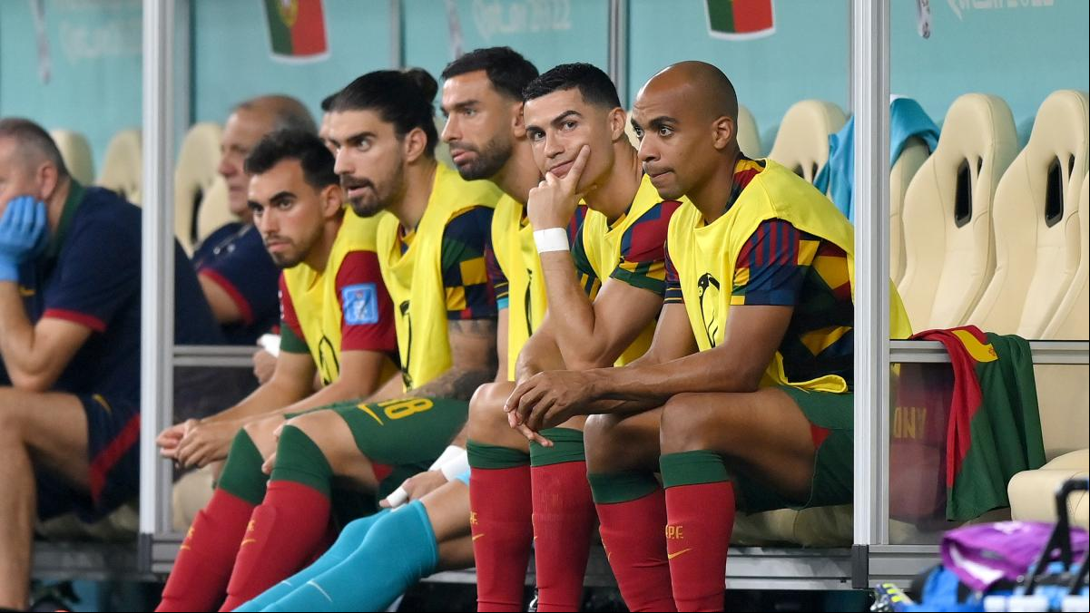 Portugal, golea; Cristiano, sufre
