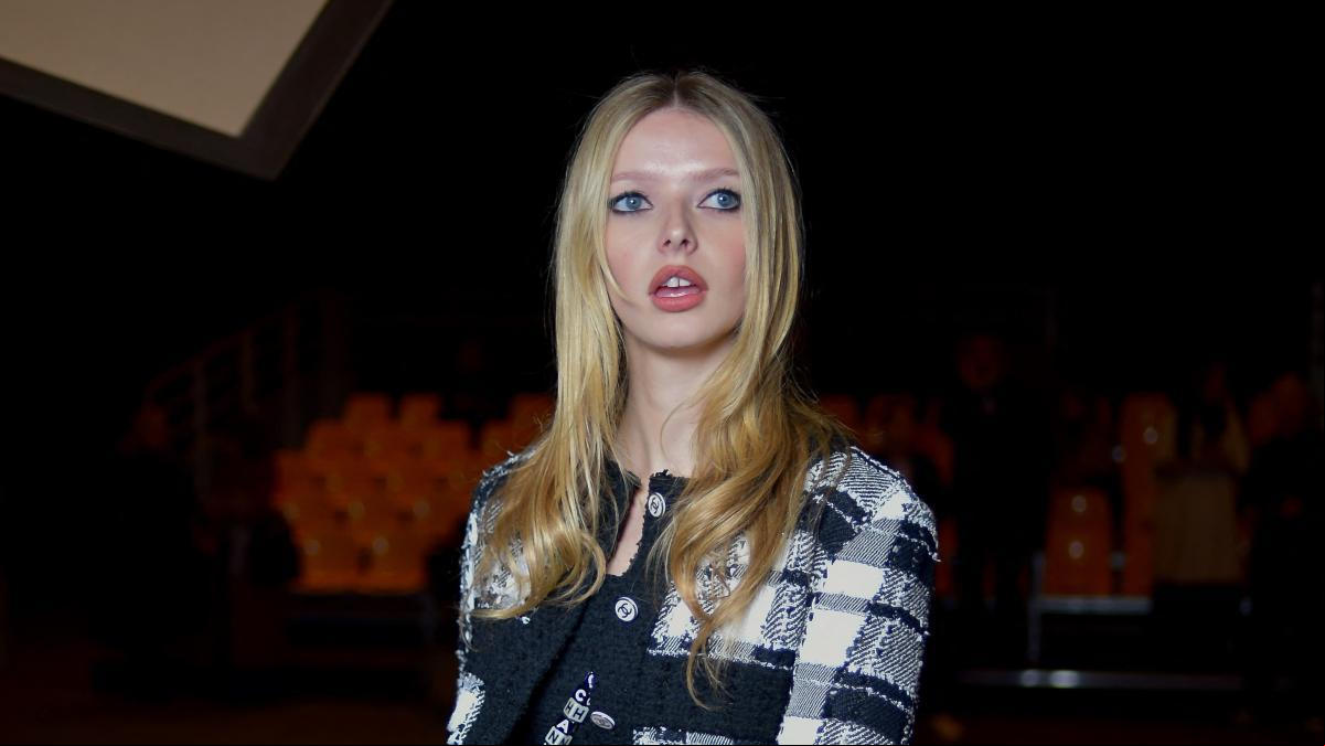 Apple, hija de Gwyneth Paltrow y Chris Martin, sorprende al formar parte del Baile de Debutantes de este año