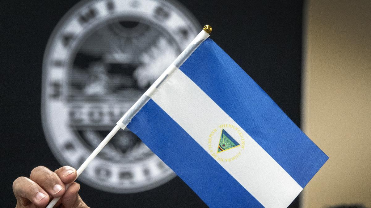 Intelectuales y escritores denuncian los abusos de Ortega contra nicaragüenses