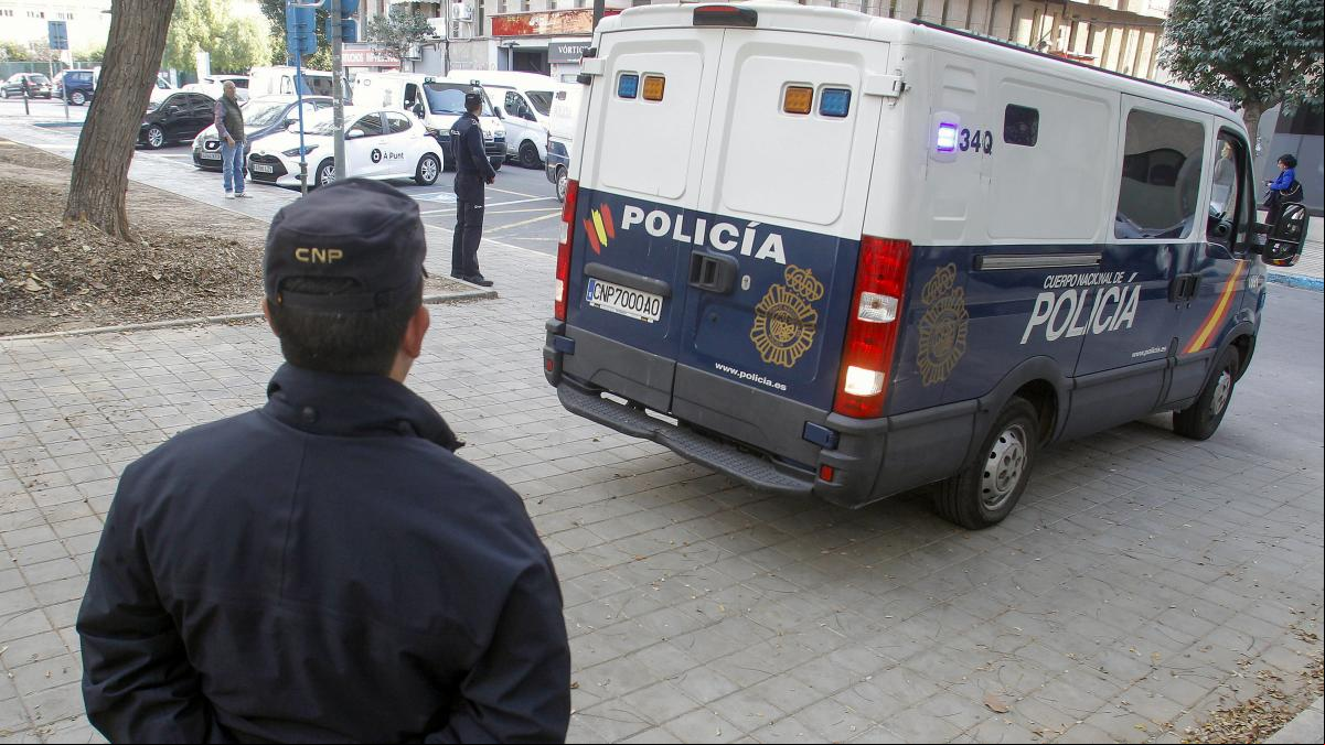 Una operación con 26 detenidos desarticula una violenta banda criminal en Alicante y Murcia