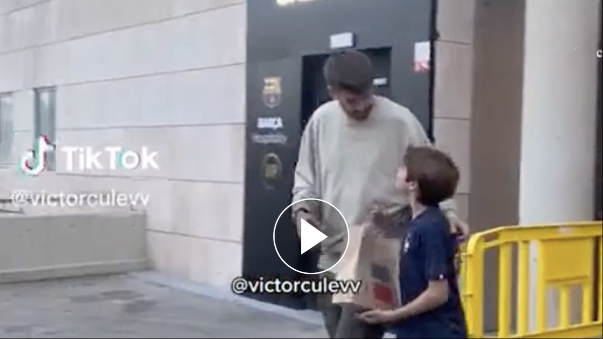 El vídeo en el que Gerard Piqué se olvida a su hijo en una tienda: así se da cuenta al subir al coche