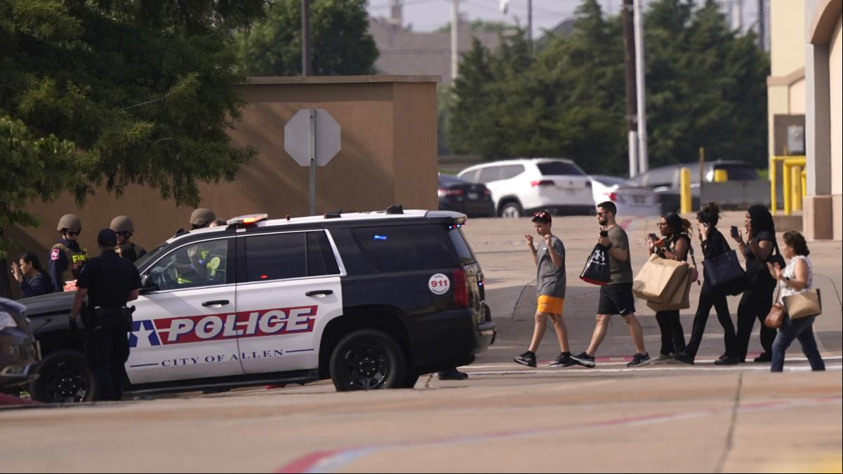 Al menos nueve muertos a tiros en un centro comercial de Texas