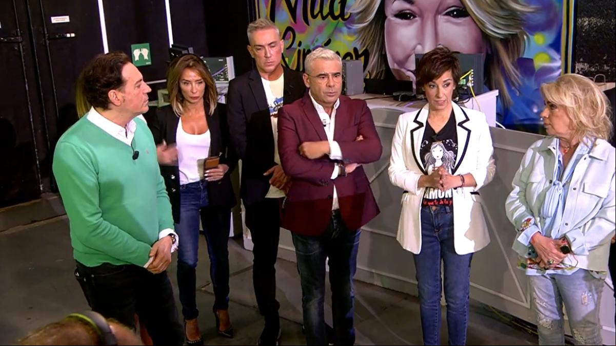 Filtrada una foto del plató de Sálvame totalmente desmontado y los fans no dan crédito: Tan vacío como la audiencia que ahora tiene Mediaset