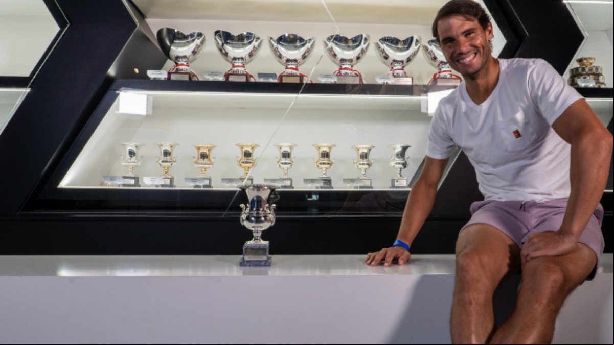 Rafa Nadal comparte cómo son sus vacaciones: en familia y en su yate por uno de los canales más bonitos del mundo