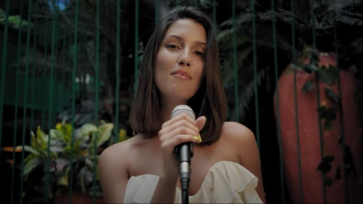 Tania Medina (La isla de las tentaciones) sorprende a sus fans con una voz increíble: Esta chica se confundió de programa