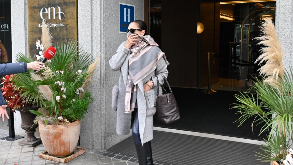 El precio por el que Isabel Pantoja vende su ático en Fuengirola asfixiada por Hacienda