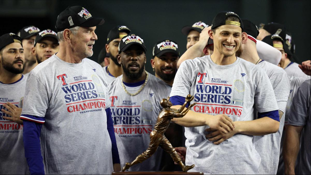 Los Rangers ganan su primera liga de beisbol en época de crisis del gran pasatiempo de EE.UU.