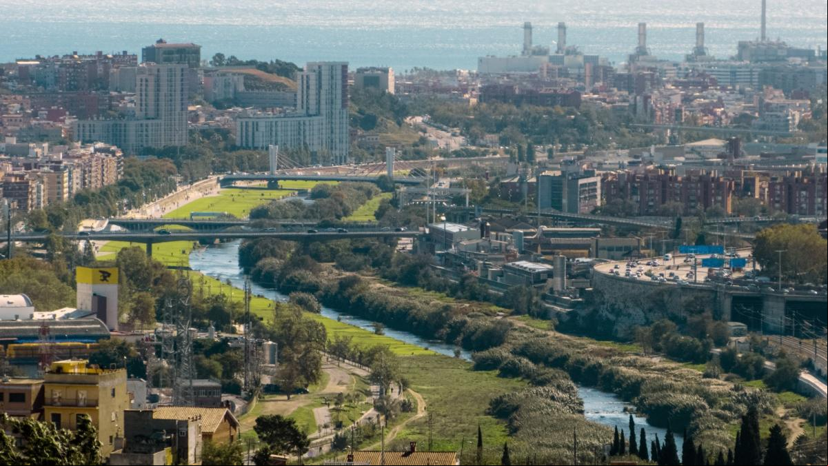 Perspectiva puenting del río Besòs