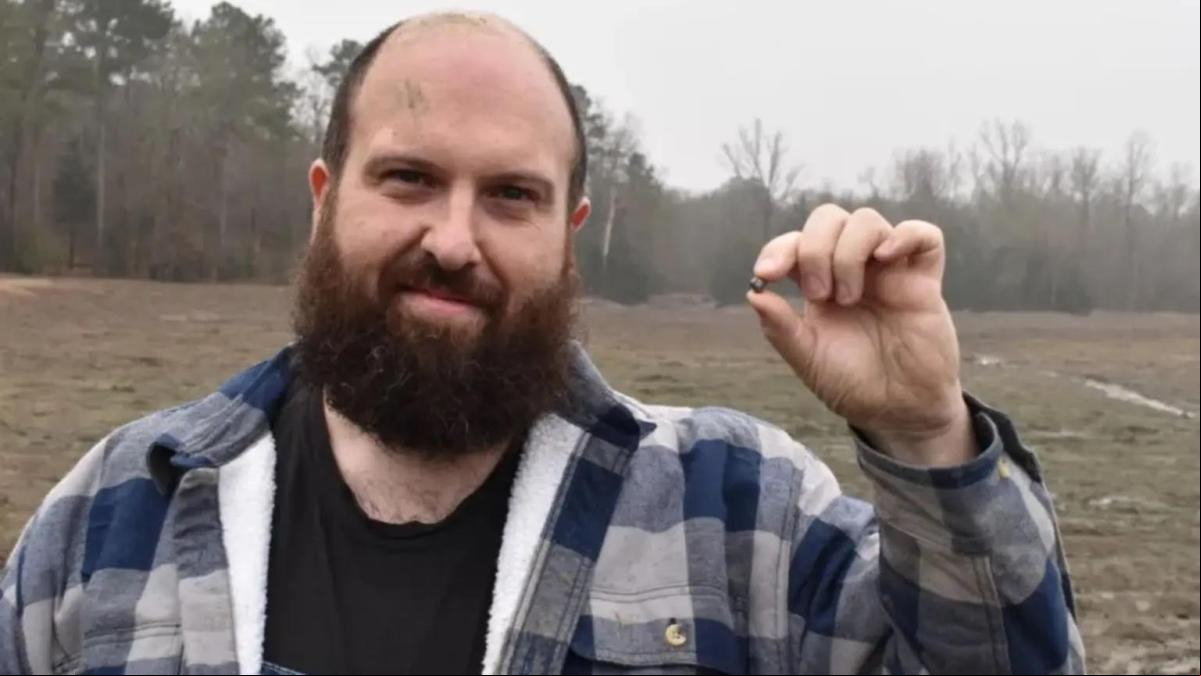 Un turista encuentra un diamante en un parque nacional y se convierte en millonario