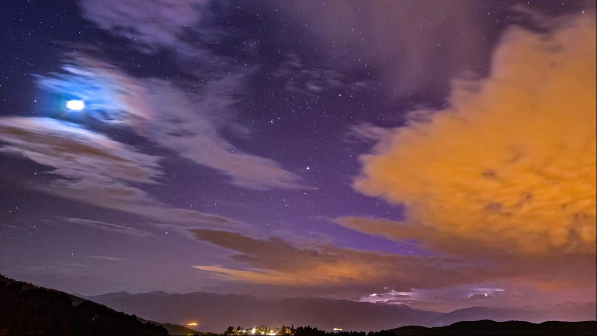 3 en 1: Aurora boreal, tormenta y aro lunar