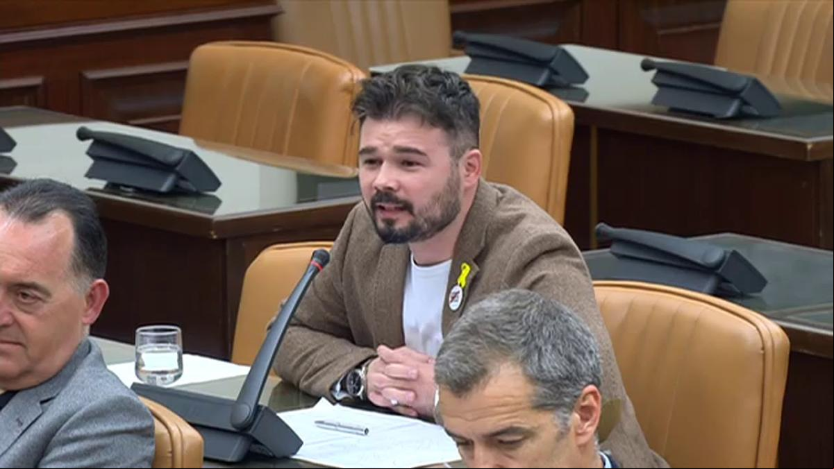 El vídeo viral de Rufián y Aguirre que ha ayudado a responder a los estudiantes de la EBAU