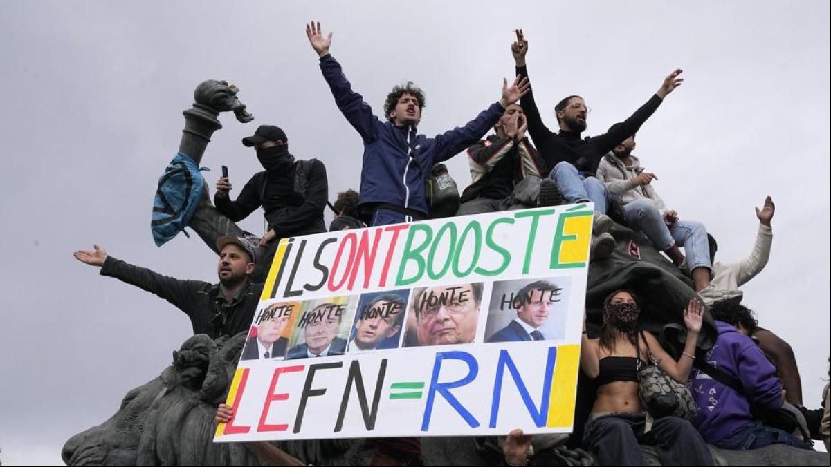 Le Pen ve como principal adversario al bloque de izquierdas y no a Macron